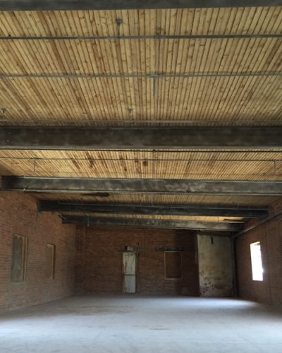 Sandblast, plafond de bois,Structure d’acier